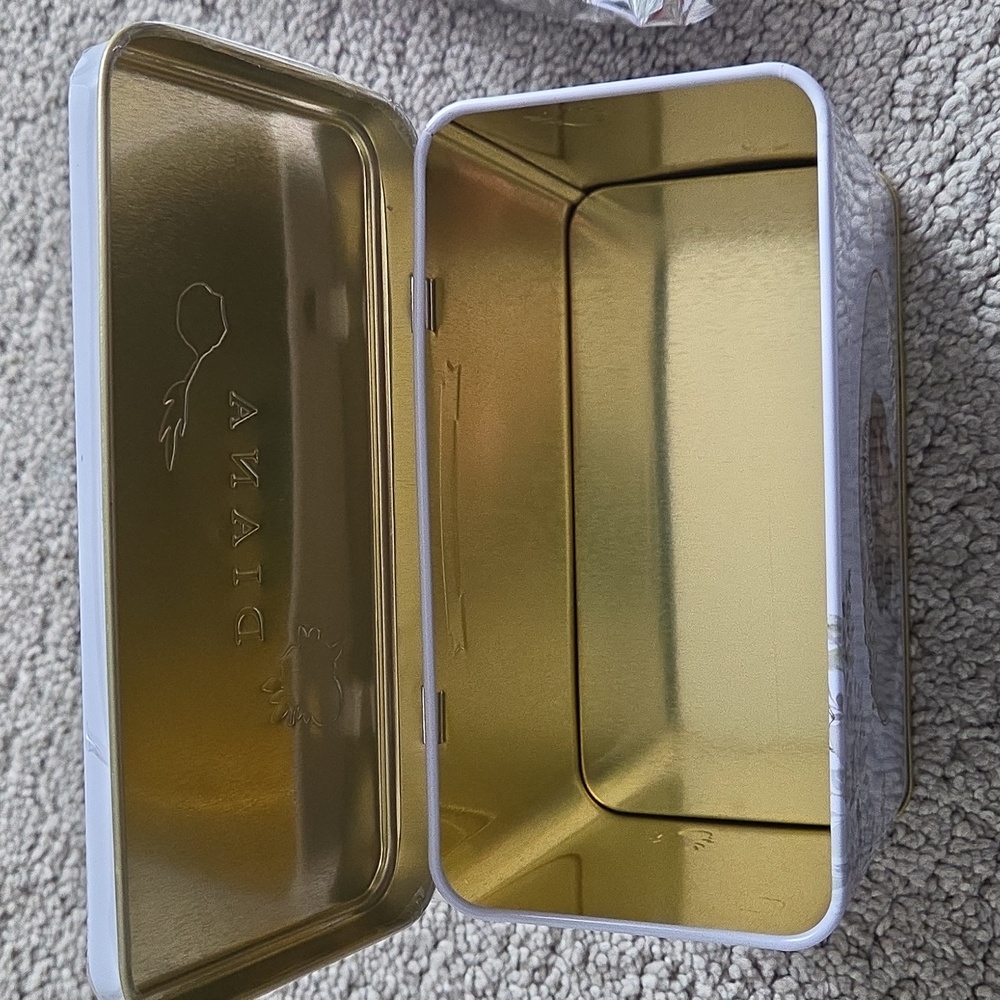 NWT Princess Diana Tea Tin with Tea - Picture 8 of 9